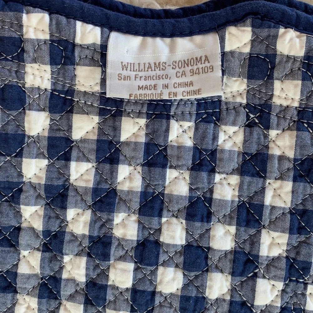 William Sonoma Blue Gingham Quilted 86x16 Table Runner Scalloped Edge Pristine